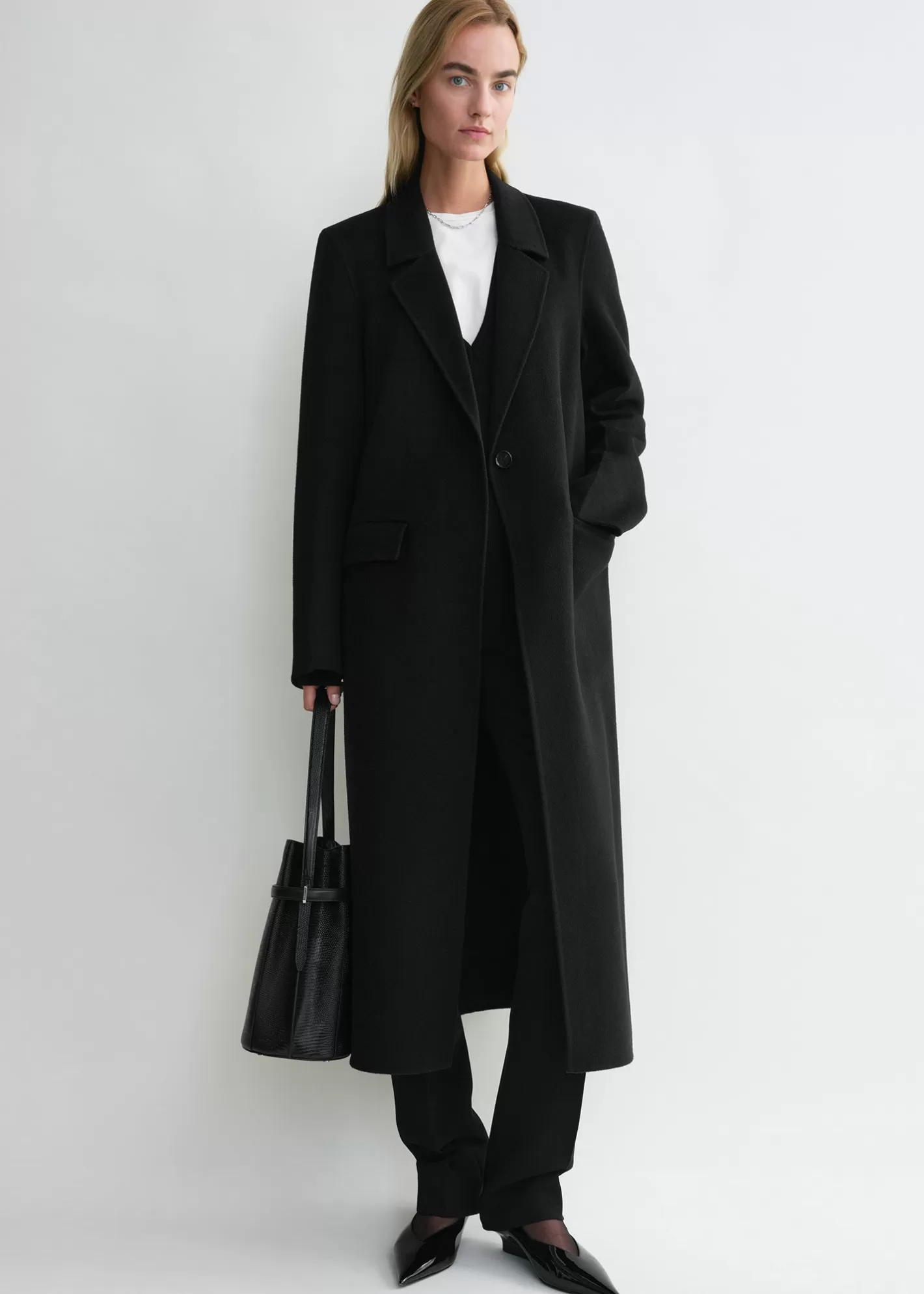 Outerwear>TOTEME Classic doublé coat black