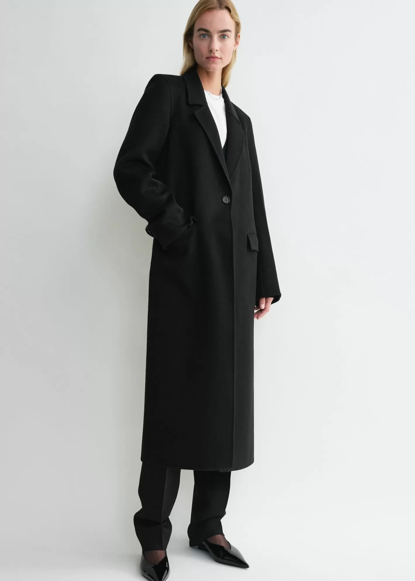 Outerwear>TOTEME Classic doublé coat black