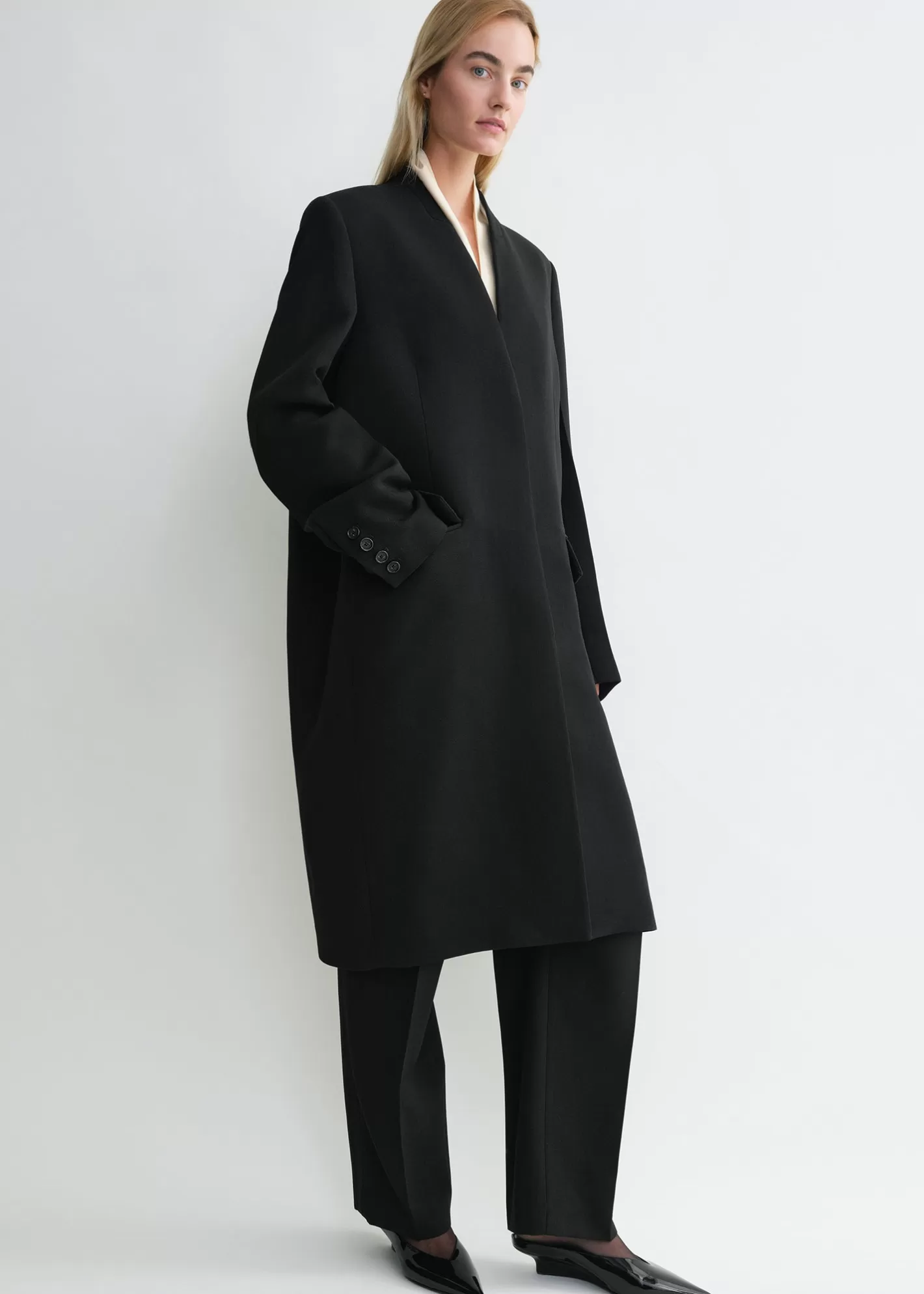 Outerwear>TOTEME Deep pleat coat black