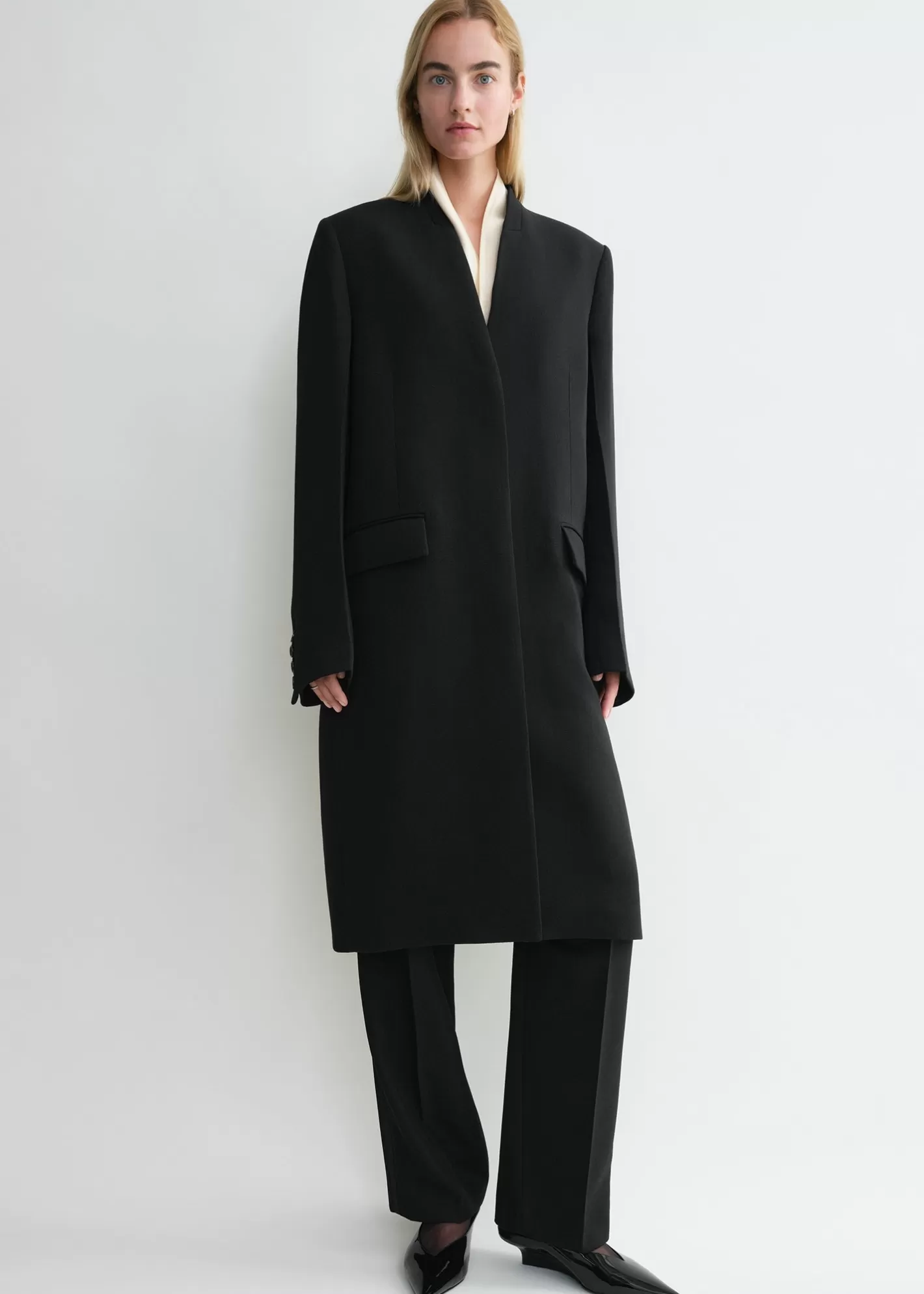 Outerwear>TOTEME Deep pleat coat black