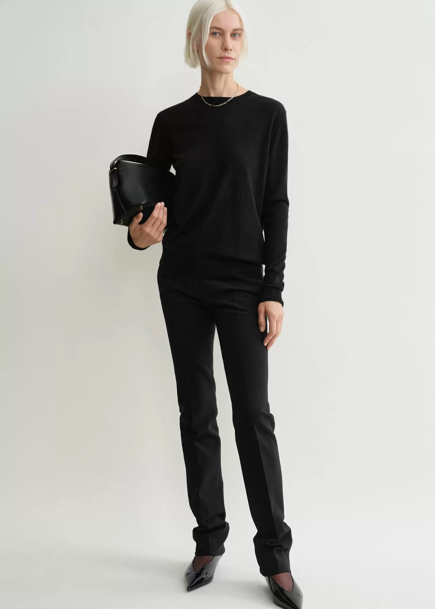 Knits & Sweaters>TOTEME Fine crew-neck knit black