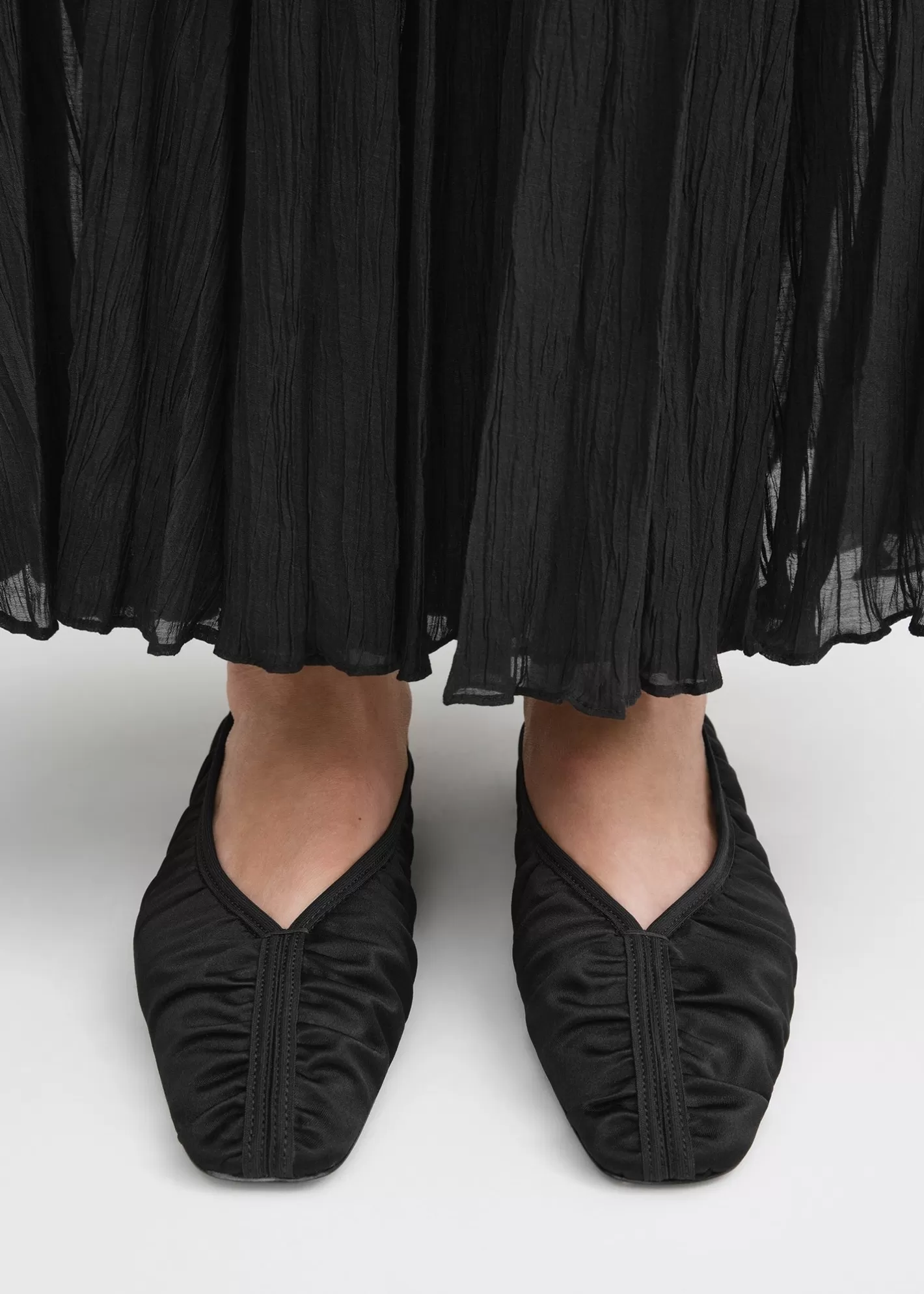 Shoes>TOTEME Gathered satin flats Black