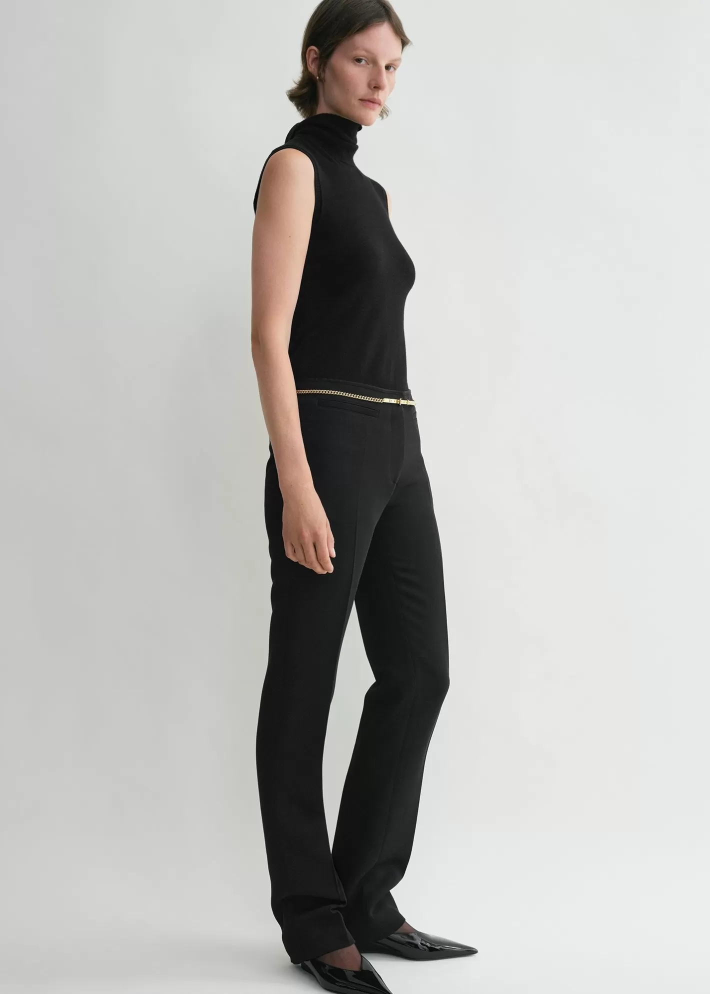 Trousers & Shorts>TOTEME Low-waist cigarette trousers black