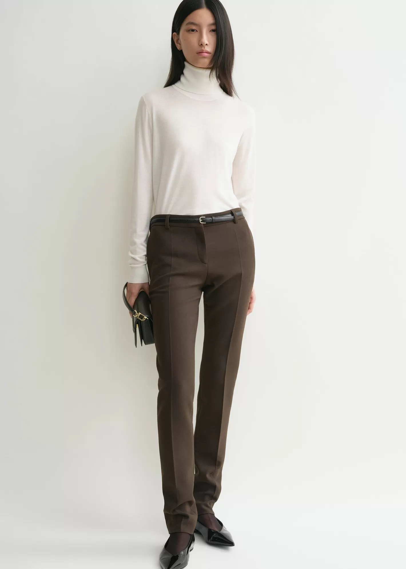 Trousers & Shorts>TOTEME Low-waist slim trousers bark