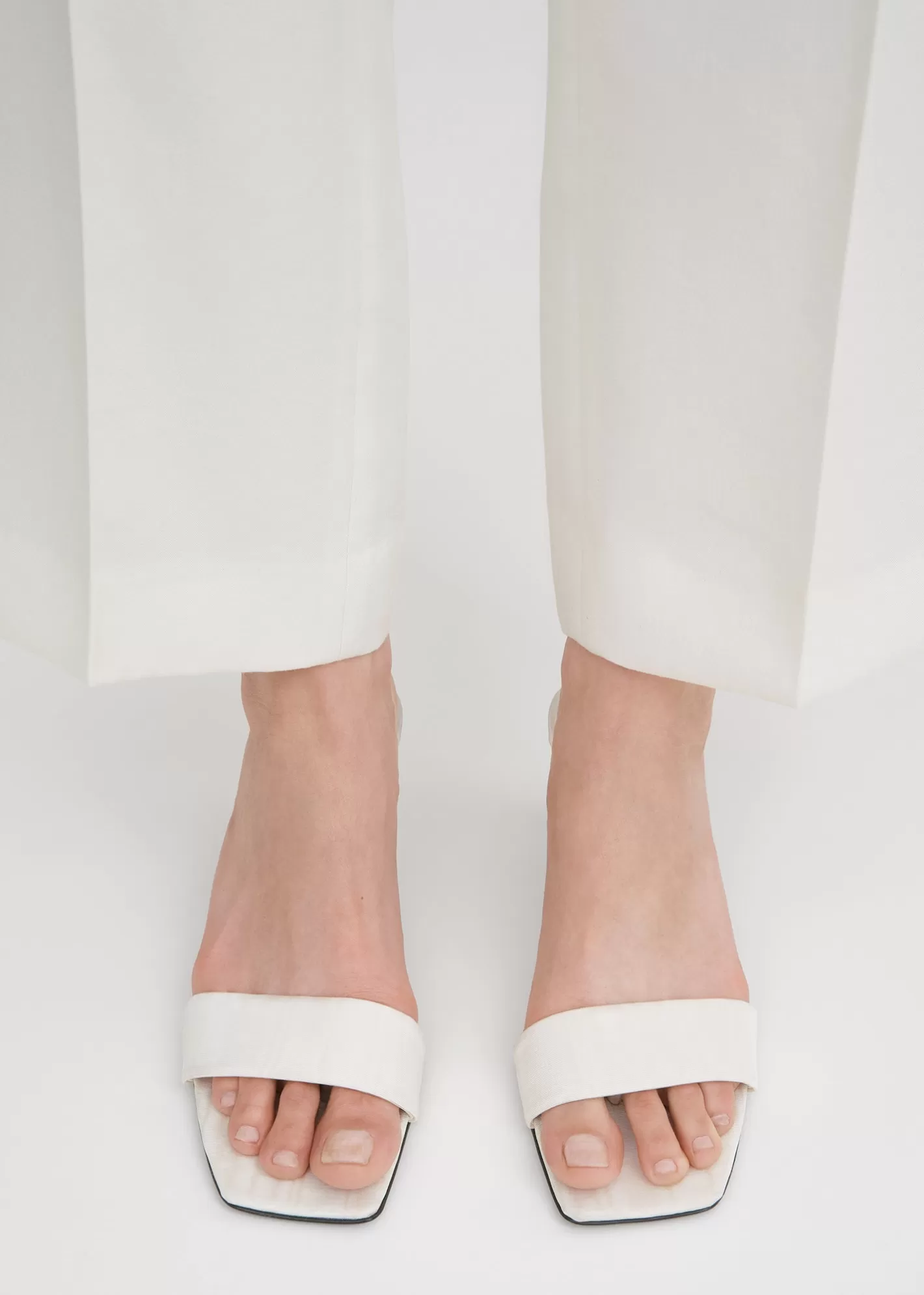 Shoes>TOTEME Moiré mule sandals Off-white