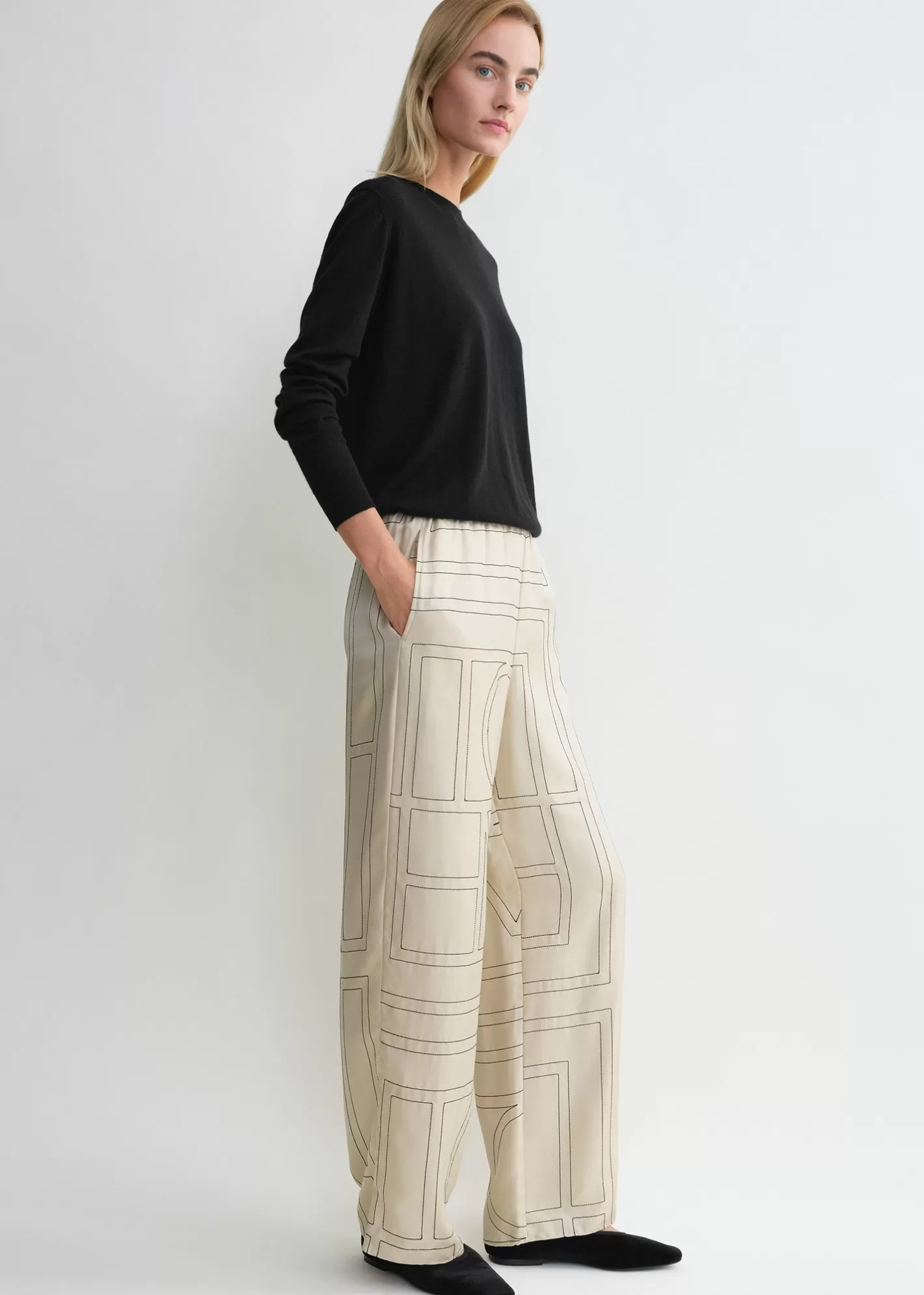 Trousers & Shorts>TOTEME Monogram silk pj bottoms ivory Ivorymonogram