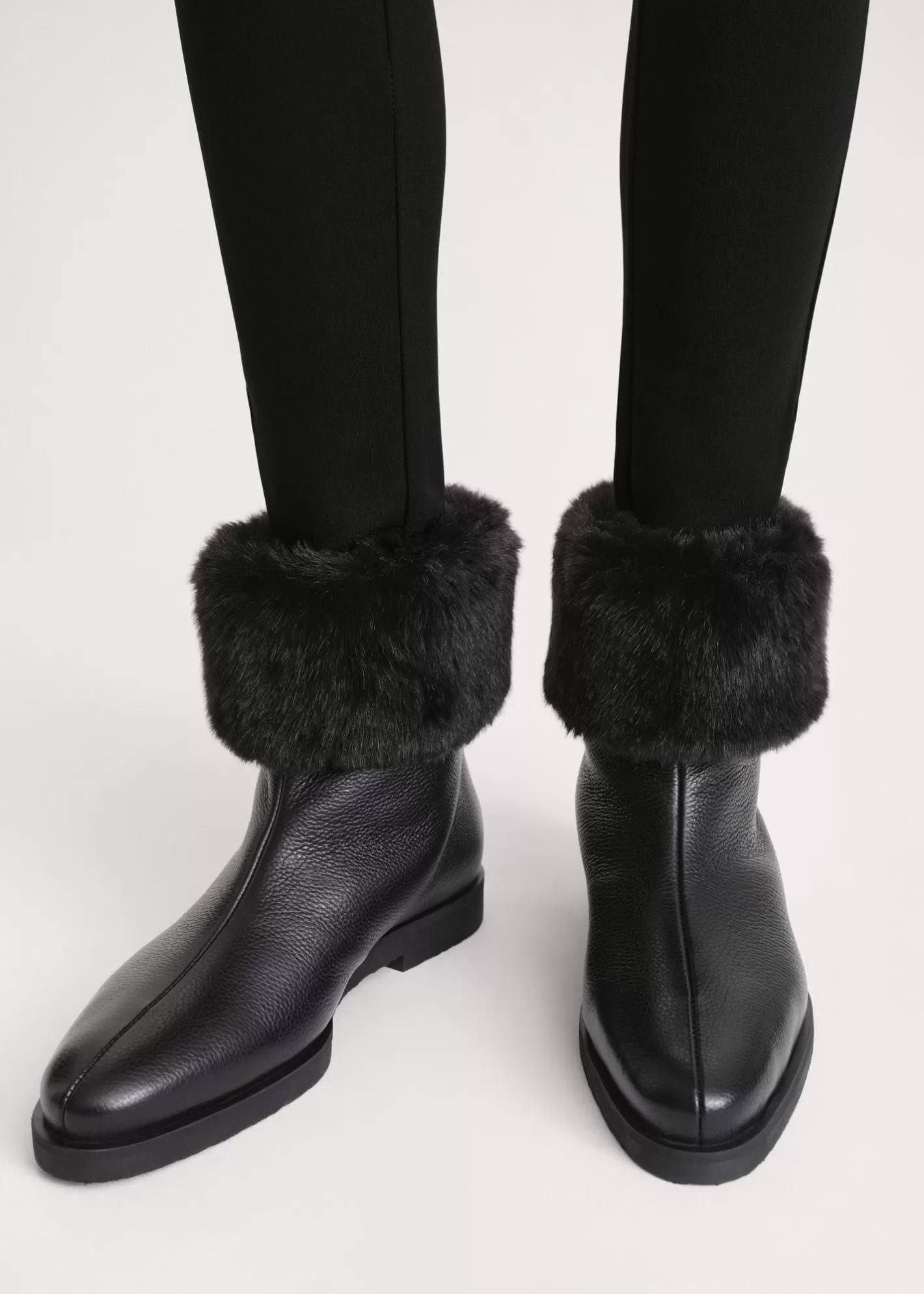 Shoes>TOTEME Off-duty boots Black