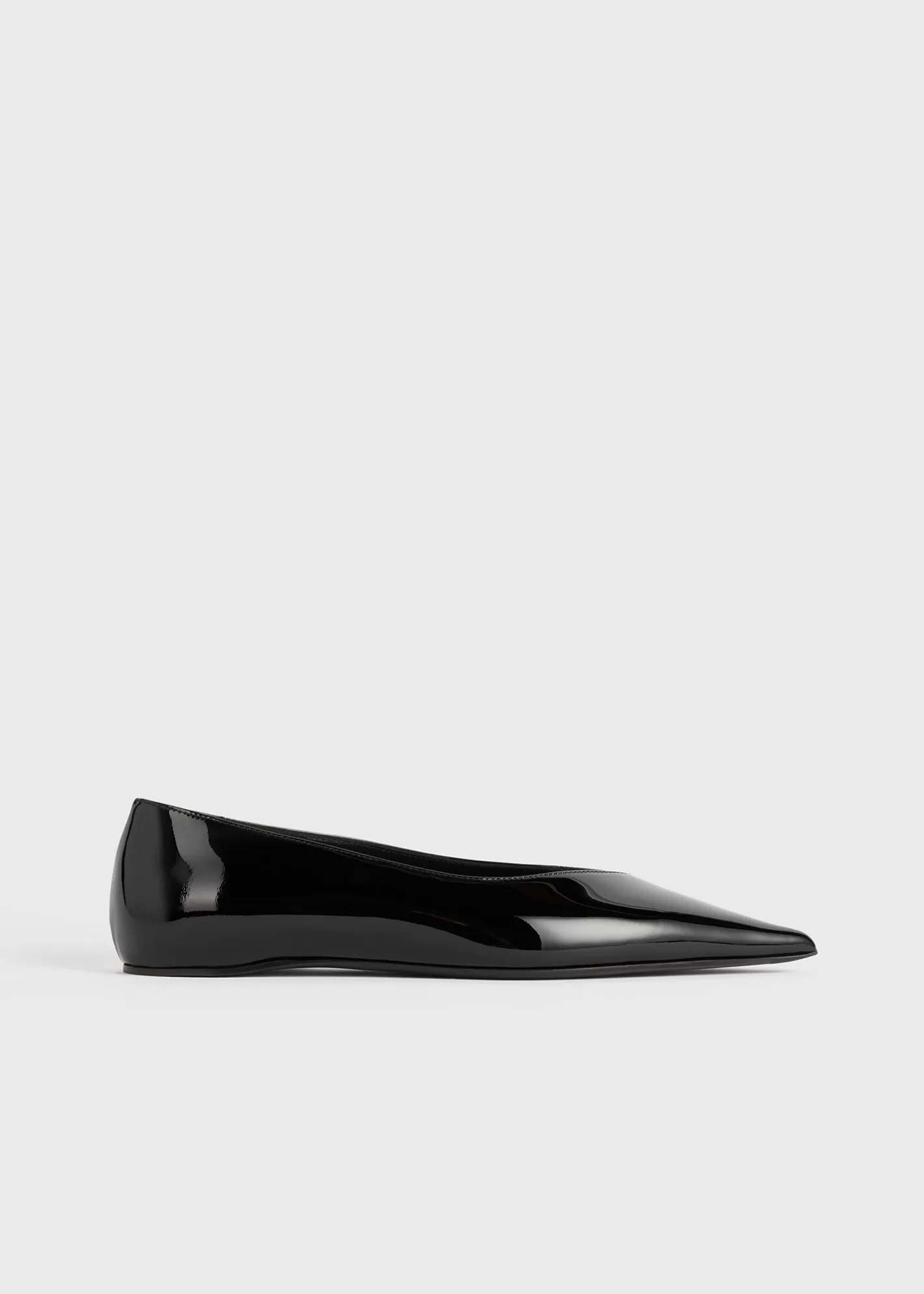 Shoes>TOTEME Patent asymmetric ballerinas black