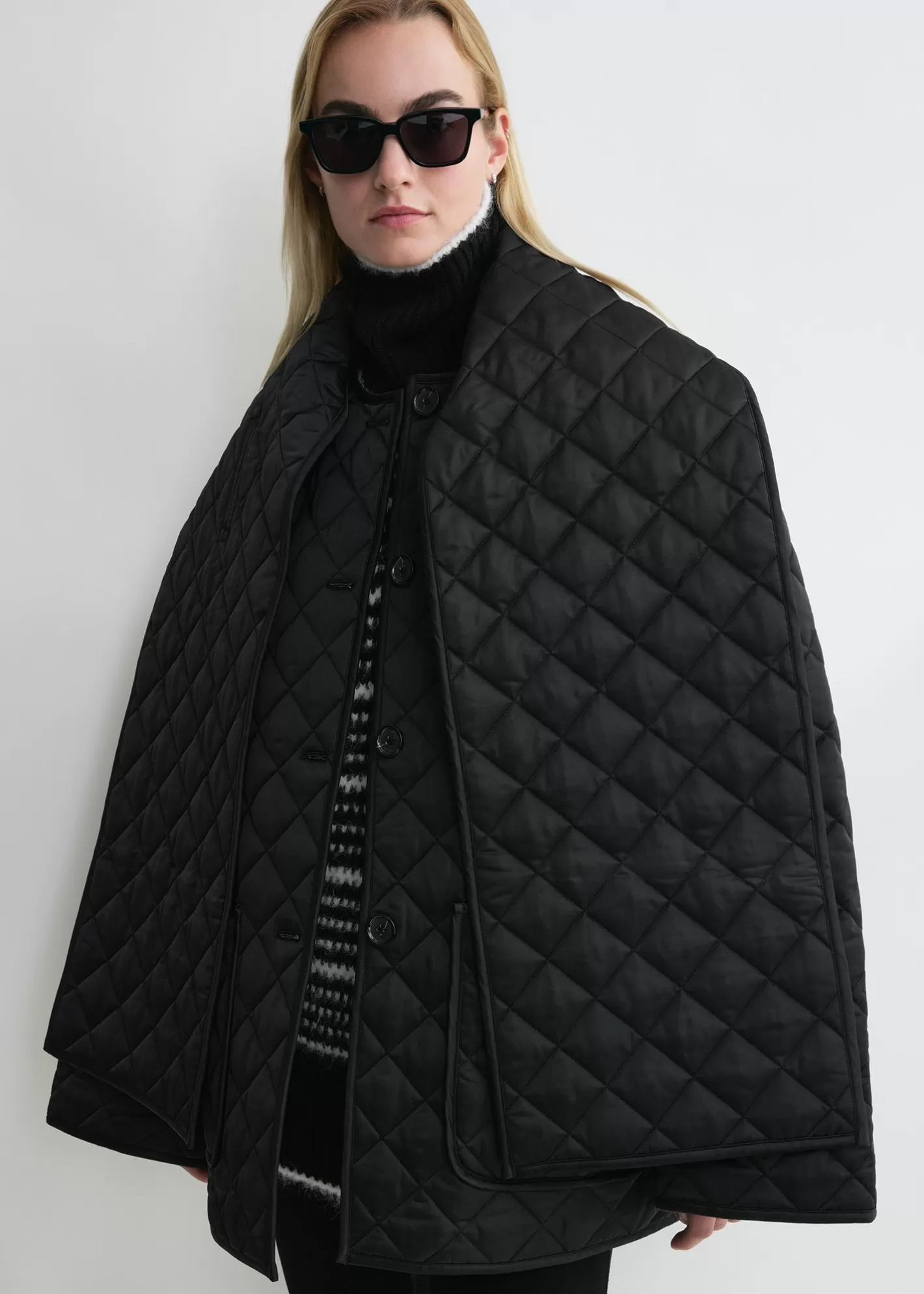 Outerwear>TOTEME Quilted scarf jacket black