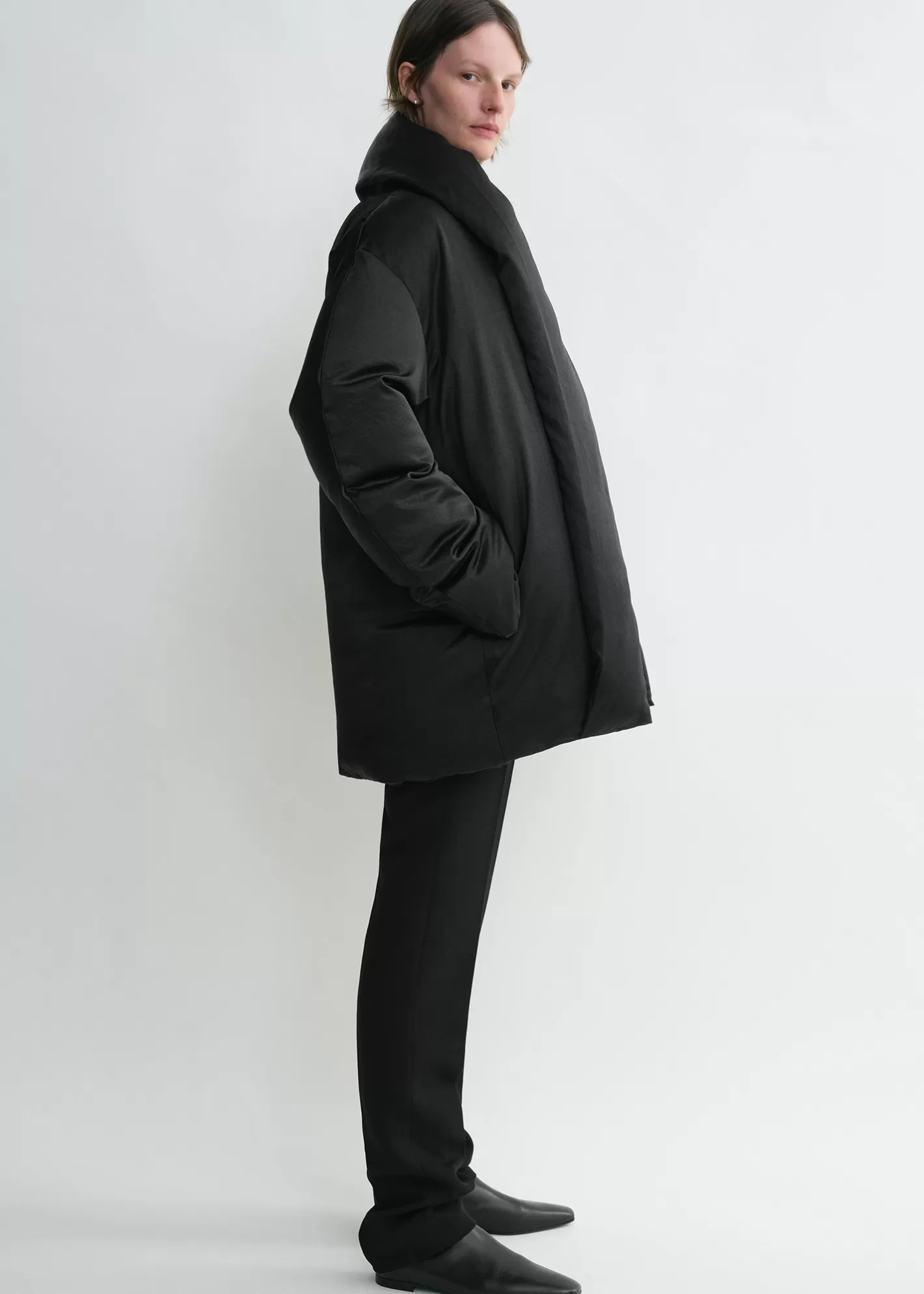 Outerwear>TOTEME Satin puffer jacket black