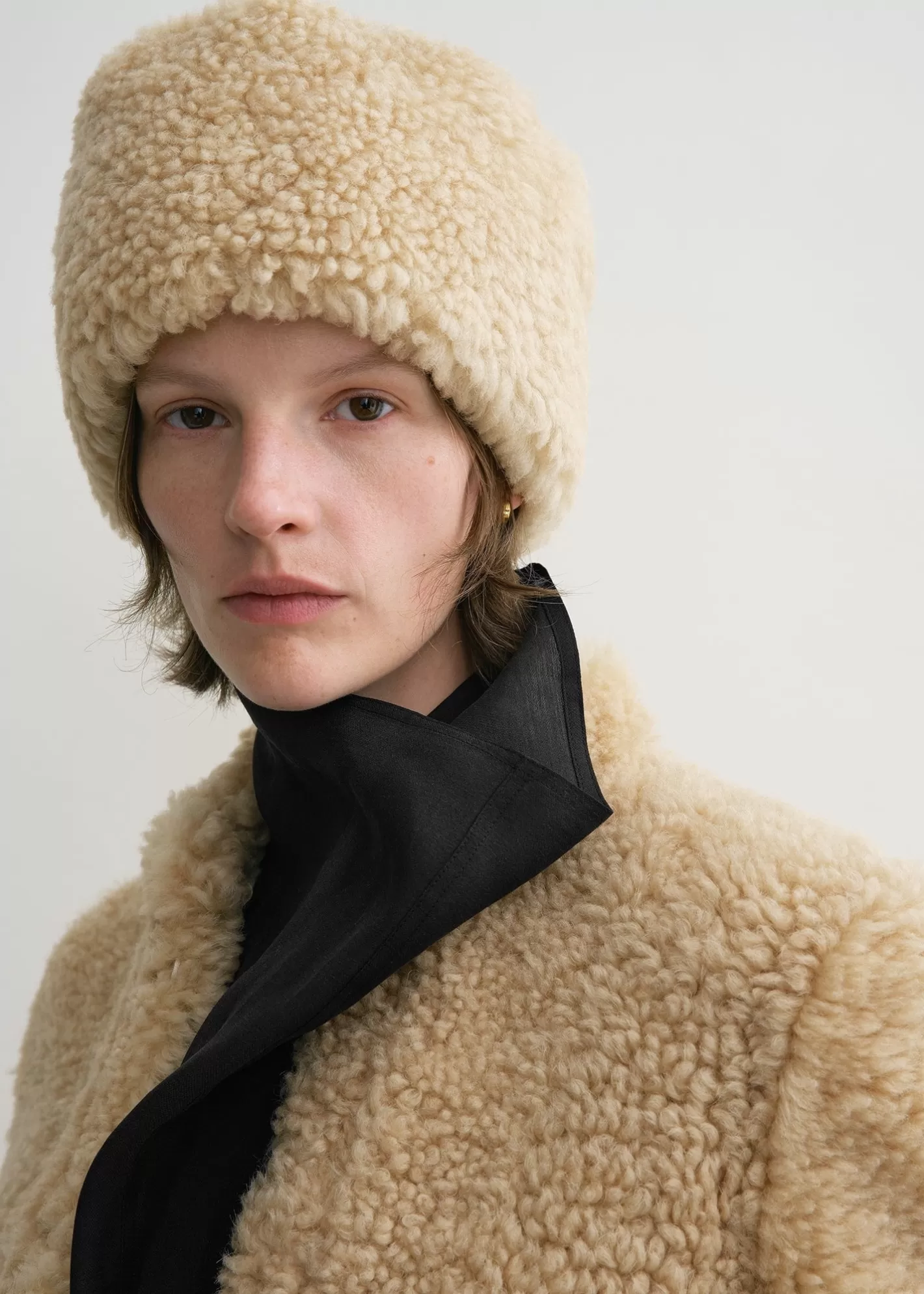 Hats & Gloves>TOTEME Shearling pillbox hat butter