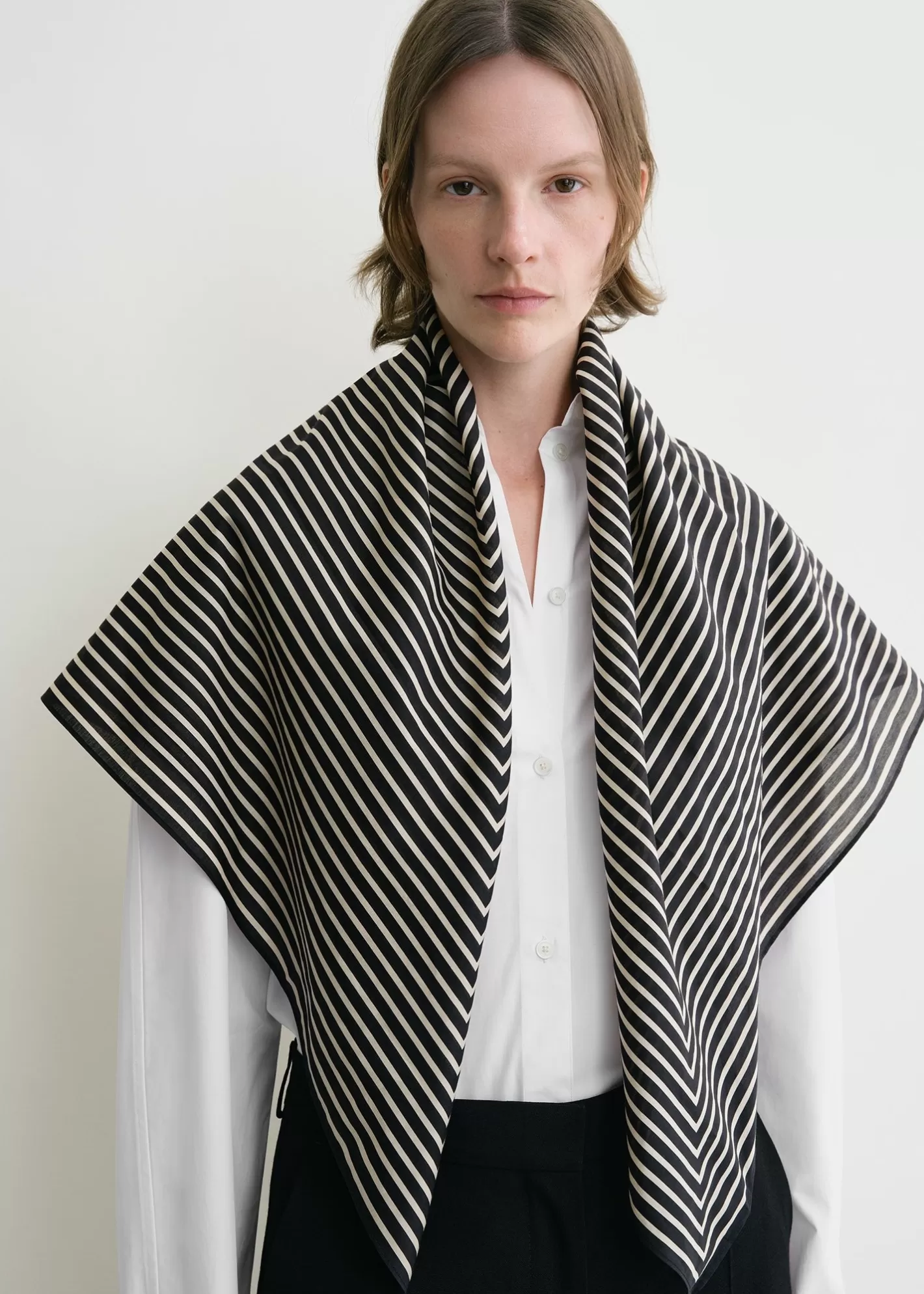 Scarves>TOTEME Signature monogram cotton blanket scarf Black