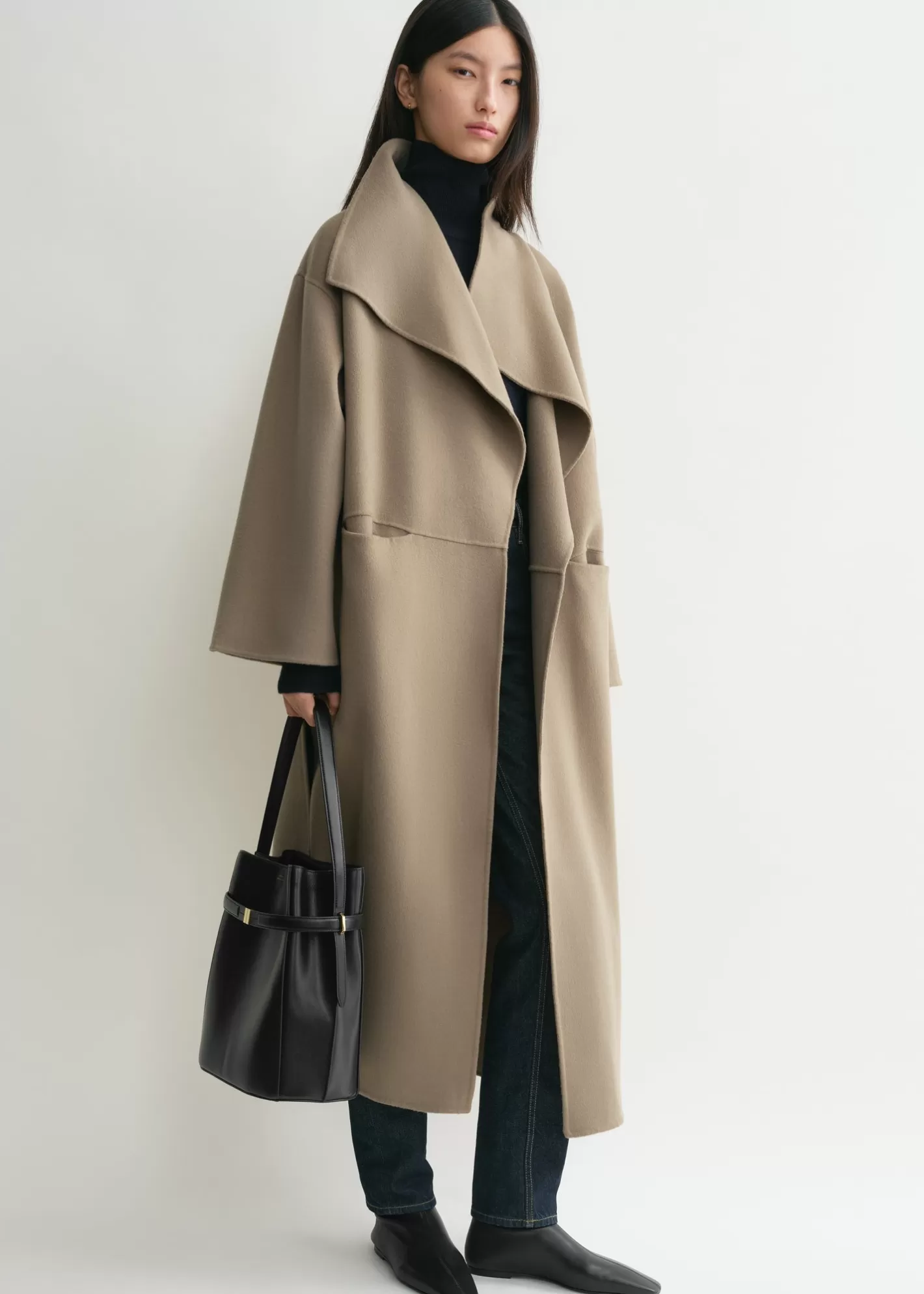 Outerwear>TOTEME Signature wool cashmere coat truffle