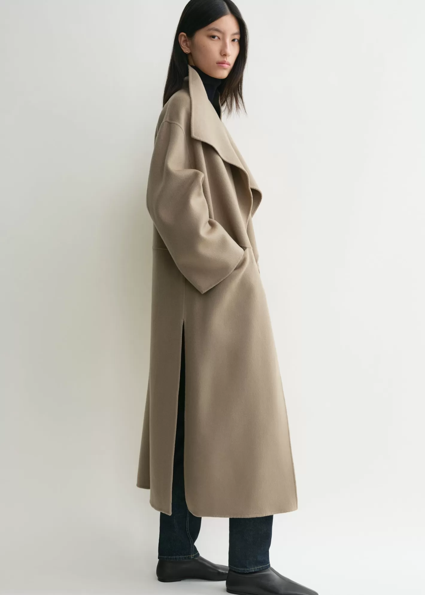 Outerwear>TOTEME Signature wool cashmere coat truffle