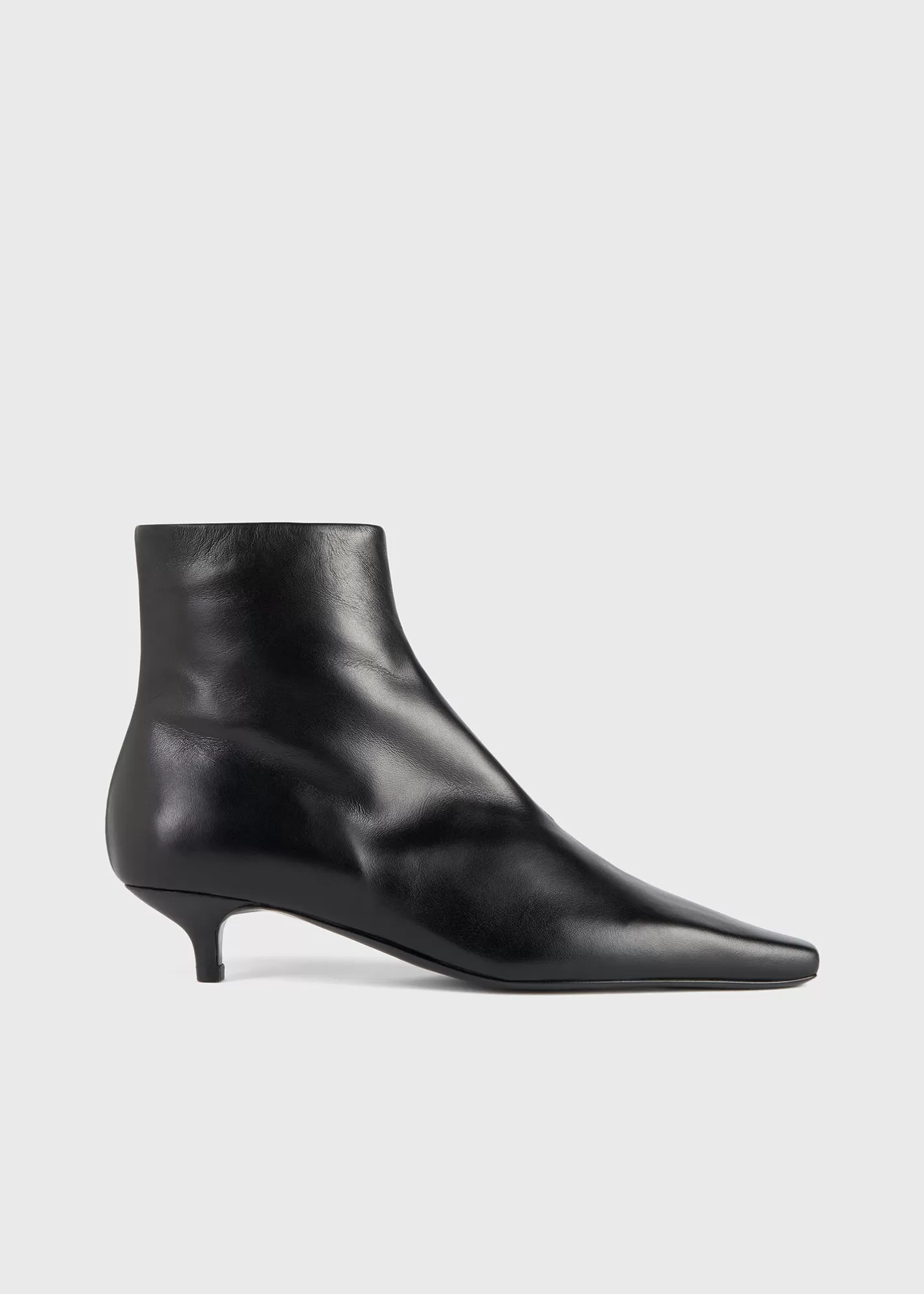 Shoes>TOTEME Slim leather ankle boots Black