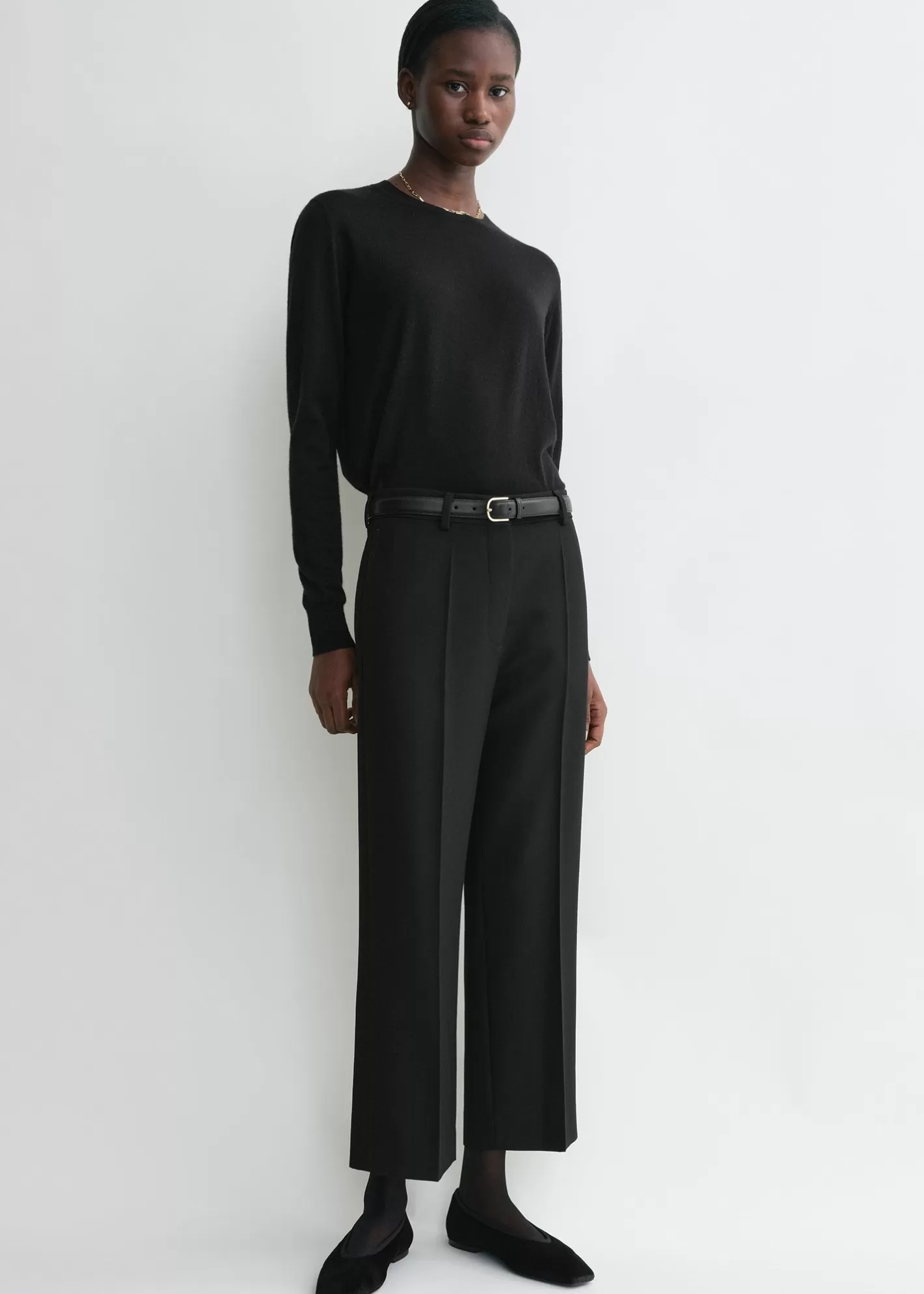 Trousers & Shorts>TOTEME Straight cropped trousers Black