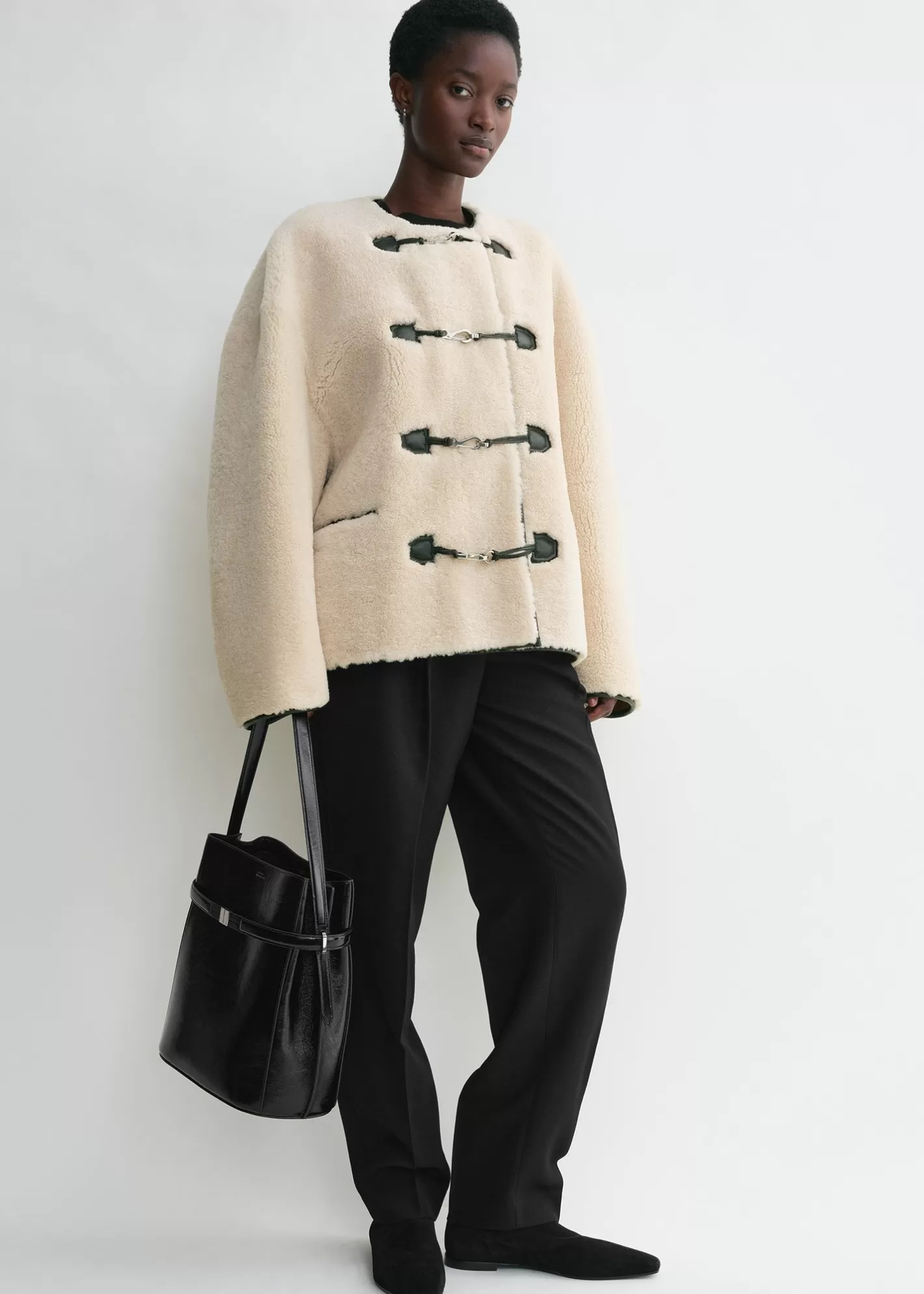 Outerwear>TOTEME Teddy shearling clasp jacket Off-white