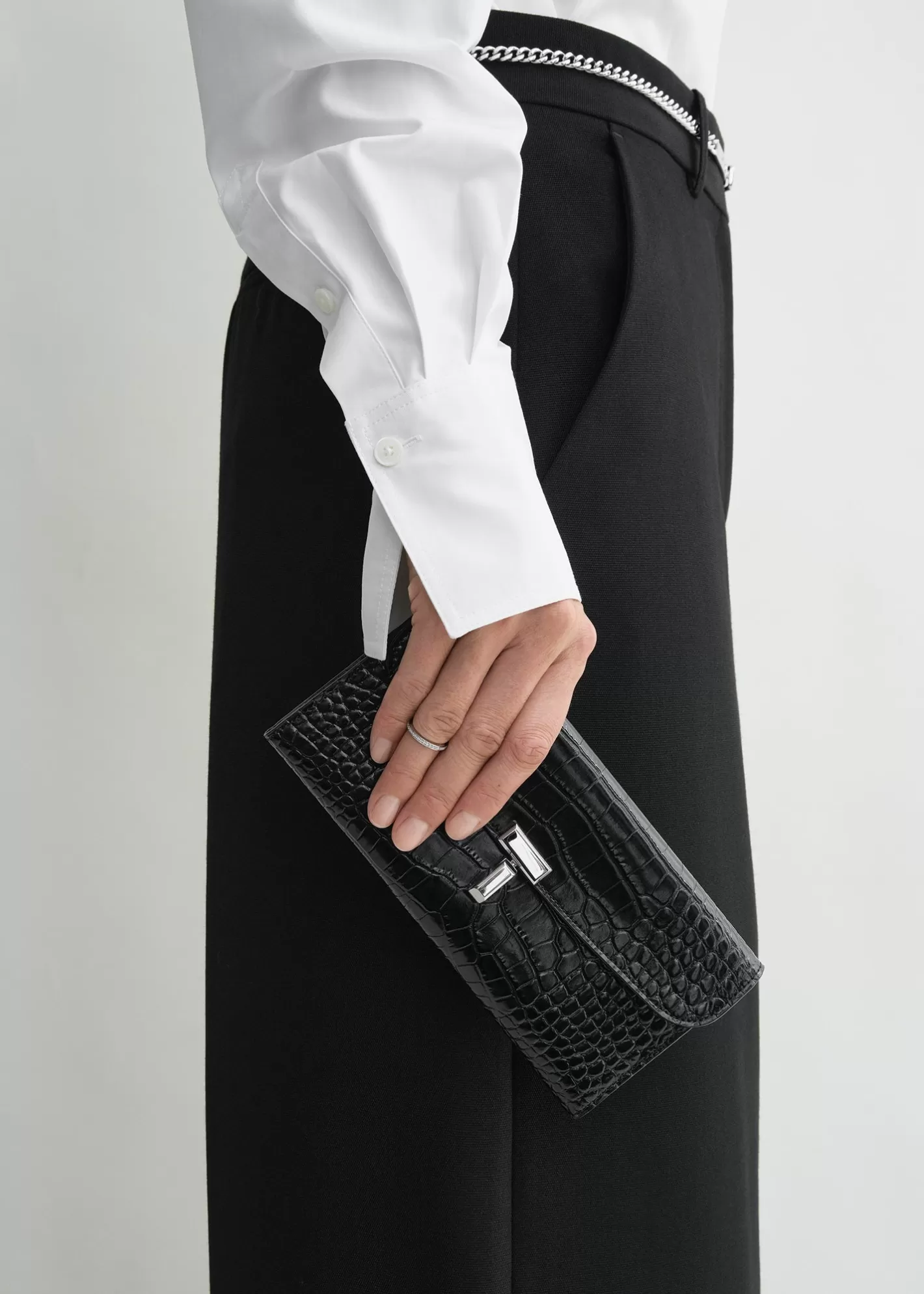 Small Leather Goods>TOTEME T-Lock croco-embossed wallet black