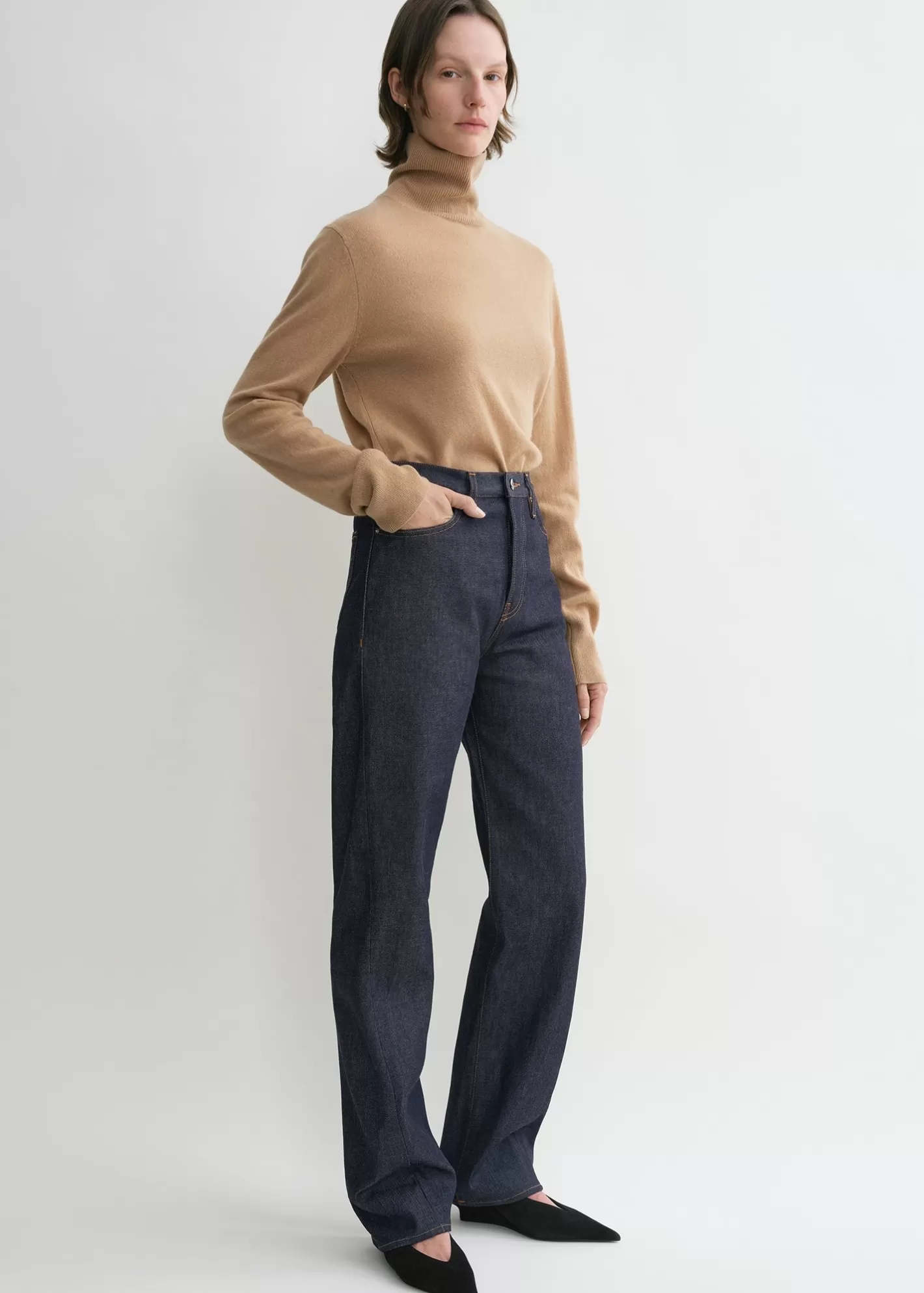 Relaxed>TOTEME Twisted seam denim full length Raw